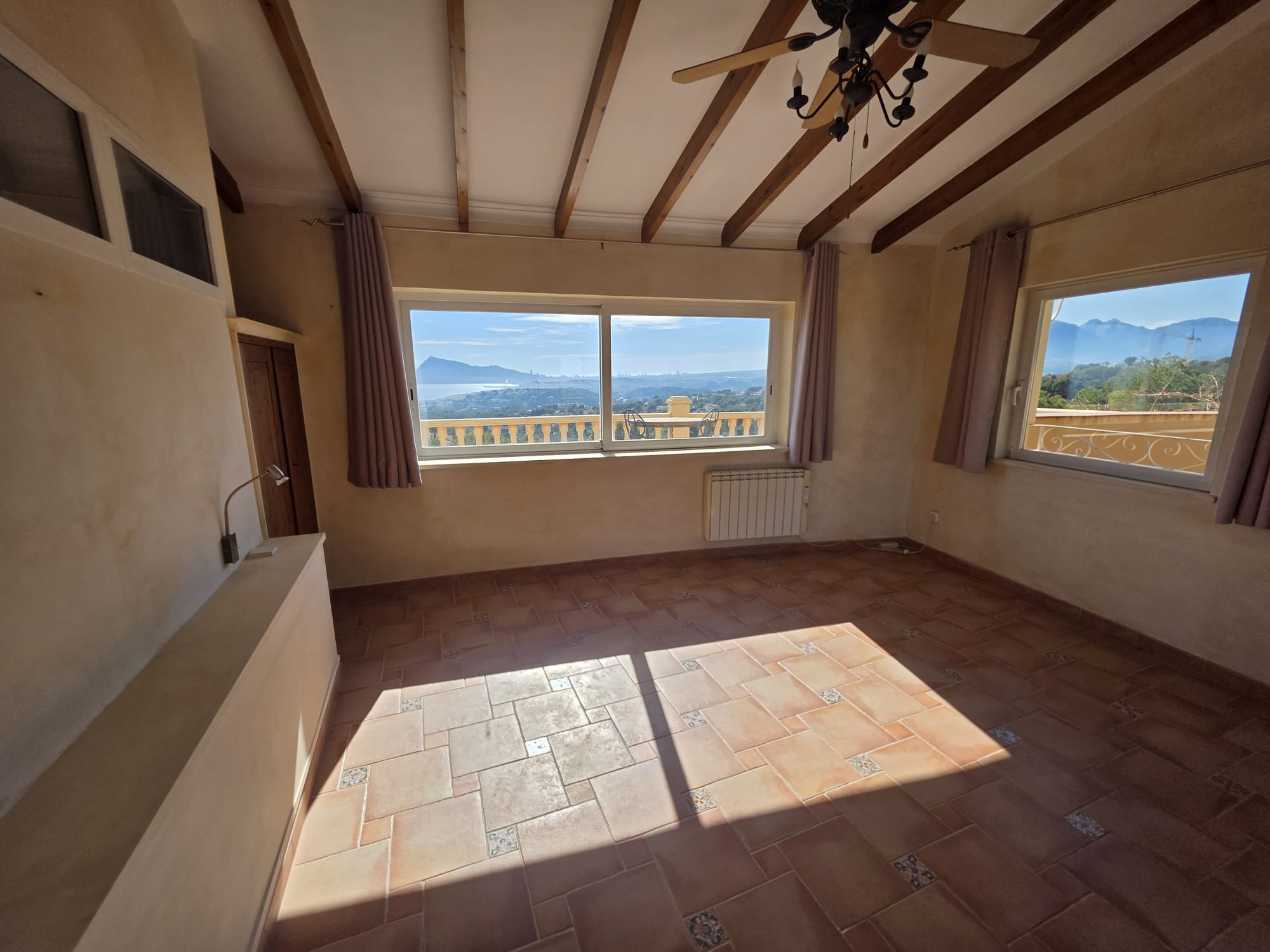 Villa exclusive avec vue panoramique sur la mer