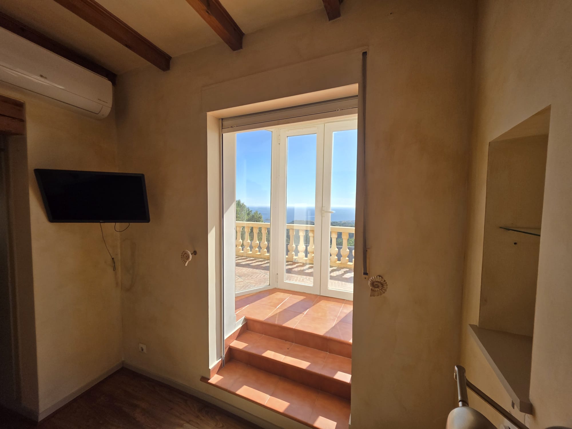 Villa exclusive avec vue panoramique sur la mer
