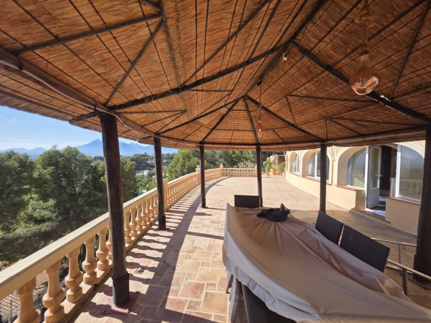 Villa exclusive avec vue panoramique sur la mer