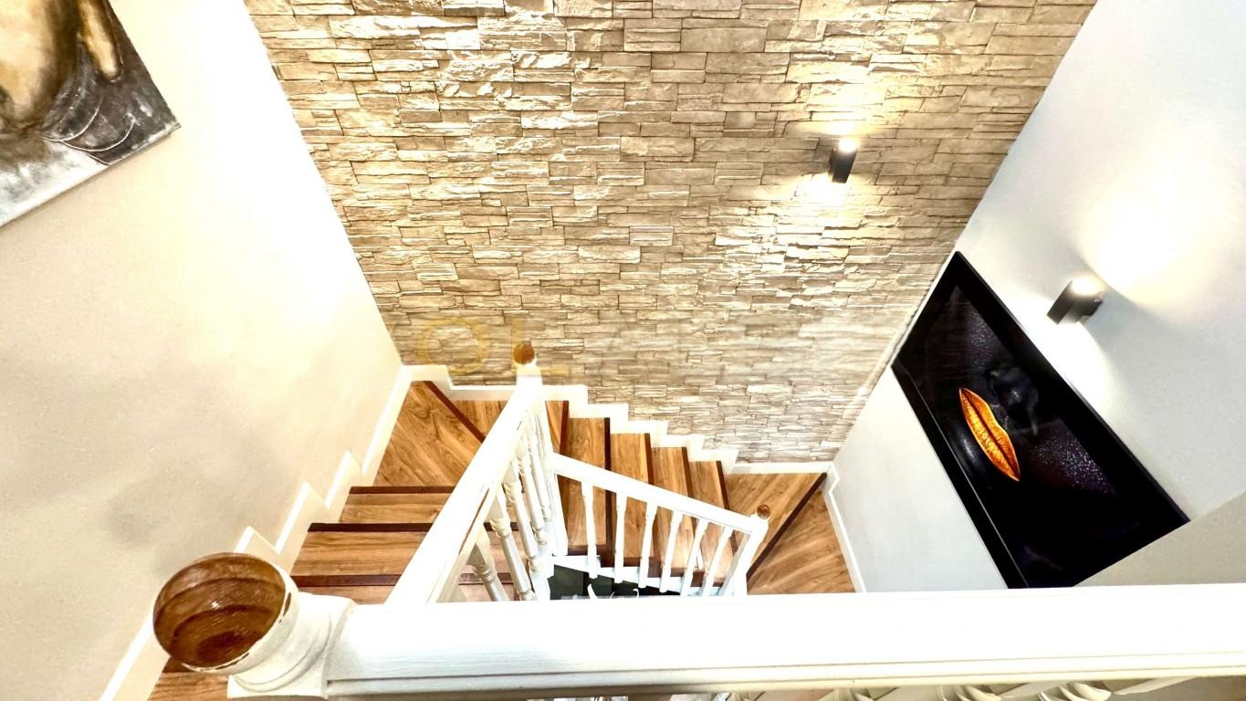 IMMACULATE 3 BED TOWNHOUSE FULLY FURNISHED - ALBIR, ALICANTE
