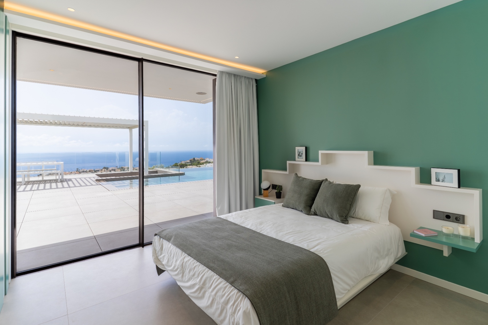 Adembenemende Luxueuze Villa met panoramisch zeezicht