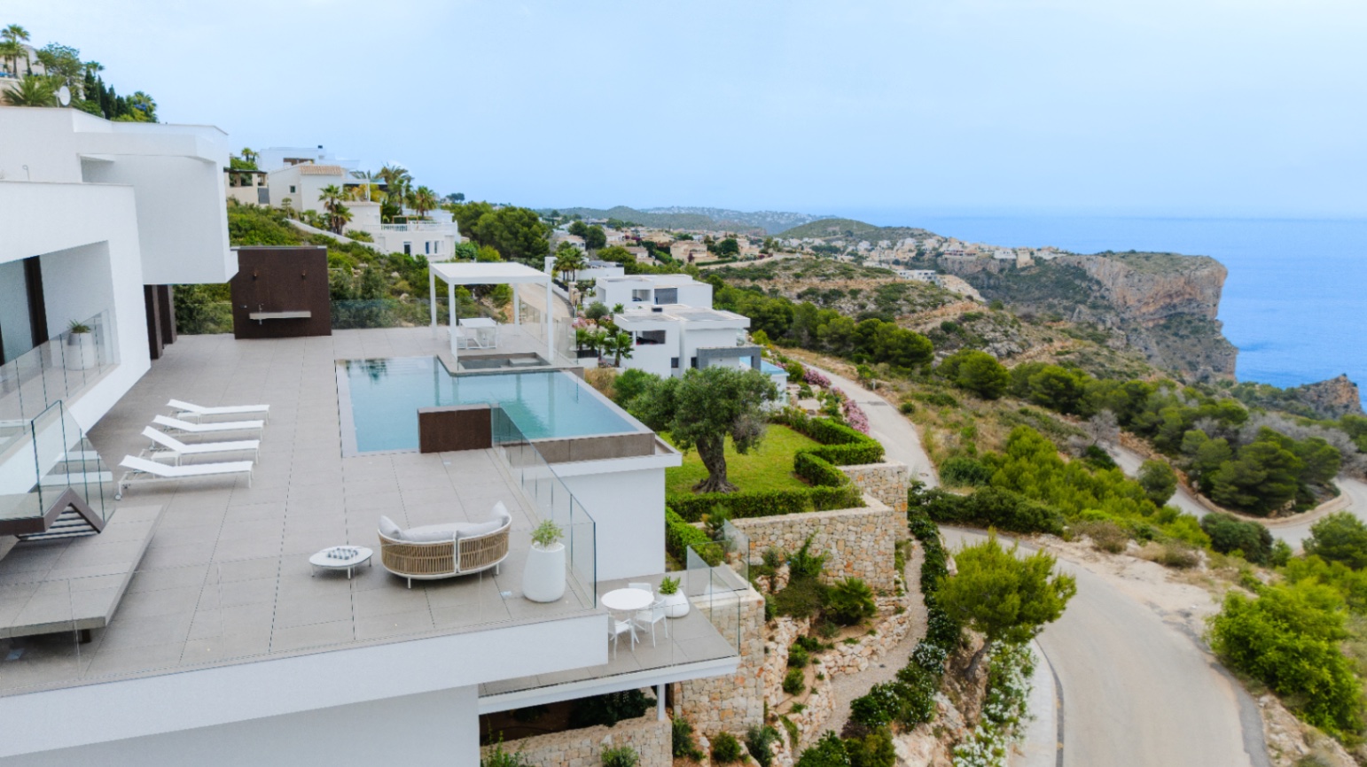 Adembenemende Luxueuze Villa met panoramisch zeezicht