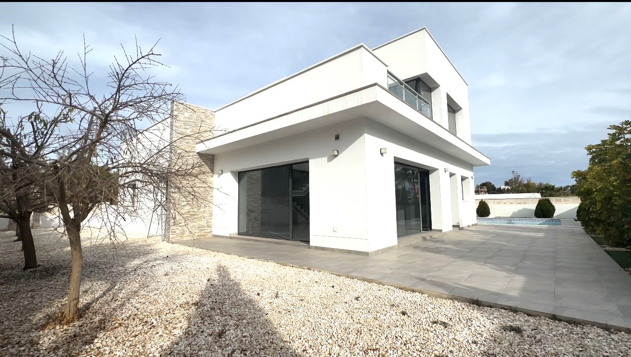 Nieuwbouw villa in Calpe