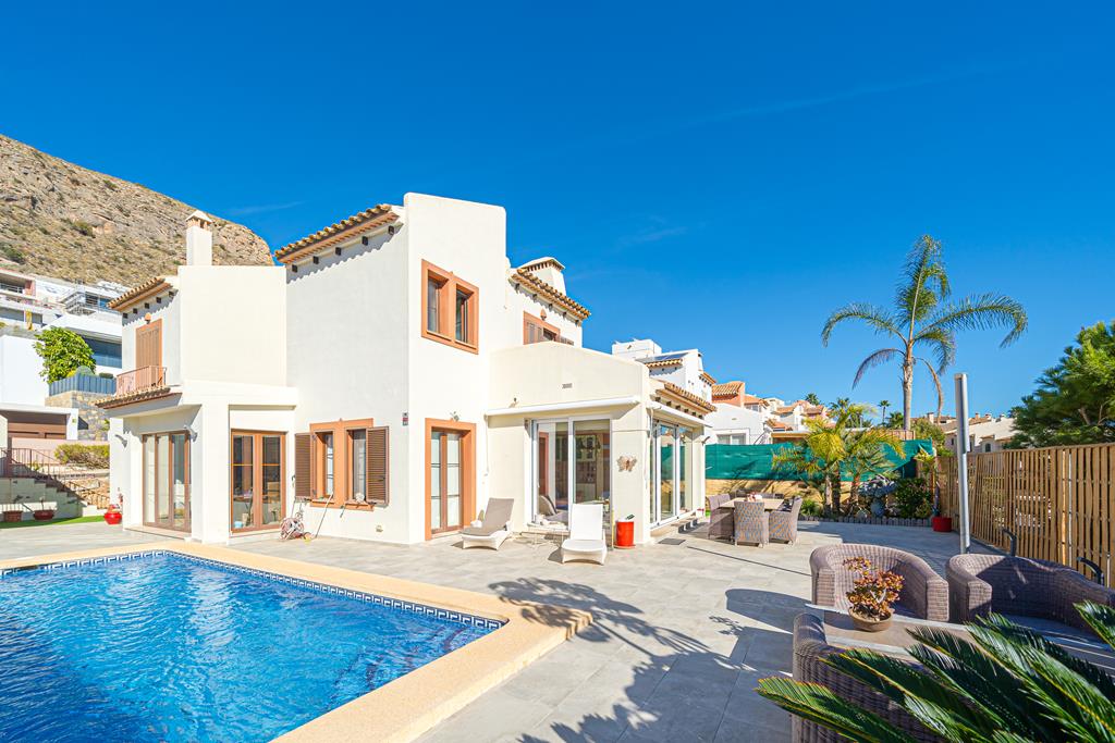 Luxe villa in Finestrat